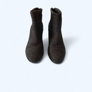 Clarks Gray Ankle Boots Minimalist Suede Design